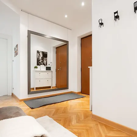 Floor In The Heart Of The Διαμέρισμα