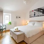 Floor In The Heart Of The 的里雅斯特