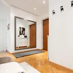 Floor In The Heart Of The 公寓