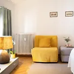 Floor In The Heart Of The *