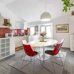 Floor In The Heart Of The 的里雅斯特