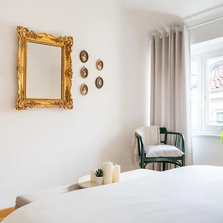 Floor In The Heart Of The * 的里雅斯特